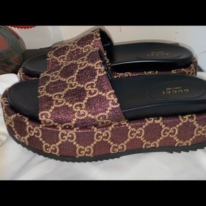 Gucci sandals